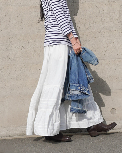 Tuck Tiered Skirt / White・Black