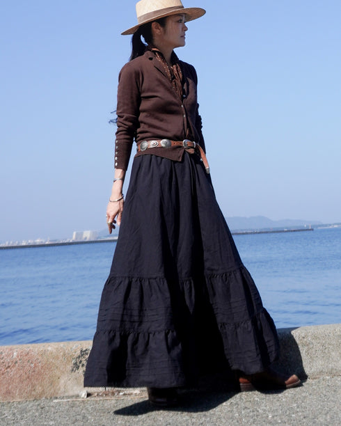 Tuck Tiered Skirt / White・Black