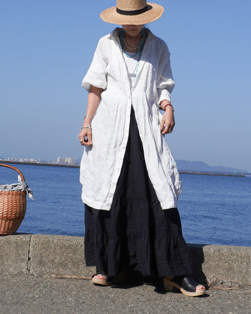 Tuck Tiered Skirt / White・Black