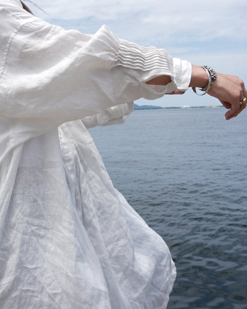 Linen Tuck Shirt Dress / White・Black