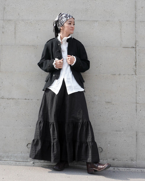 Tuck Tiered Skirt / White・Black