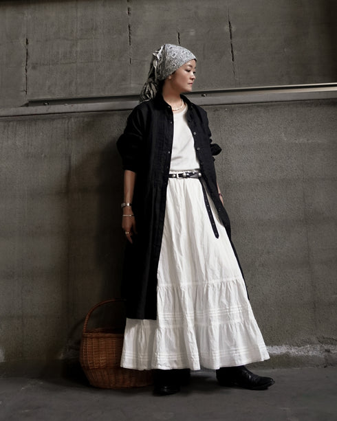 Tuck Tiered Skirt / White・Black