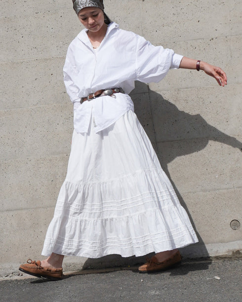 Tuck Tiered Skirt / White・Black