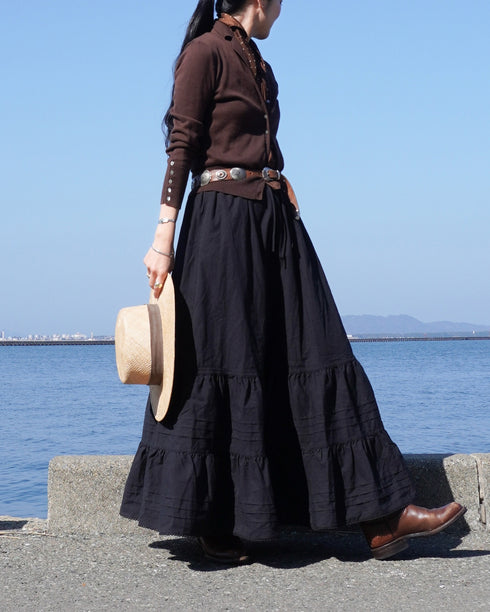 Tuck Tiered Skirt / White・Black