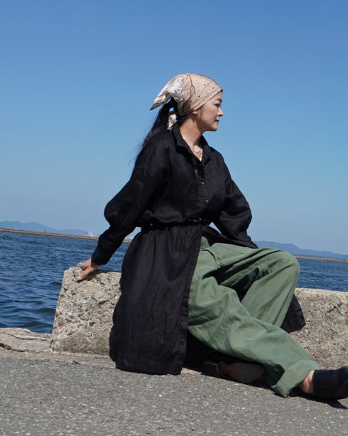Linen Tuck Shirt Dress / White・Black